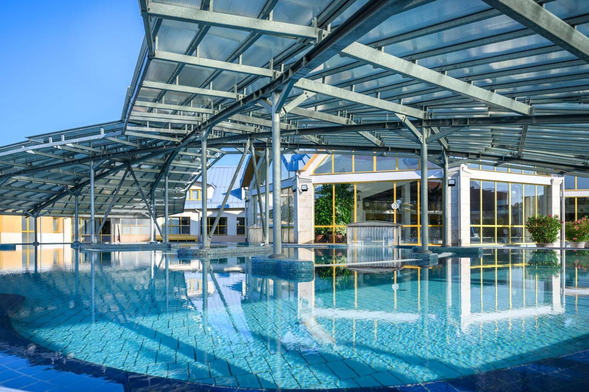 Park Inn By Radisson Sarvar Resort & Spa Luaran gambar